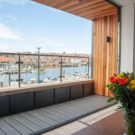 Harbour Sunset Holiday home Whitby